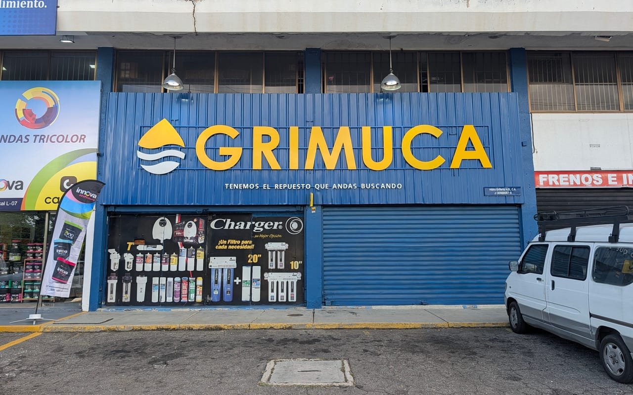Fachada de Grimuca CC CEM